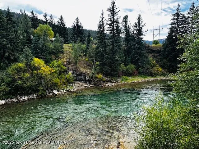 $1,795,000 | 1610 J-W Drive, Jackson, WY 83001