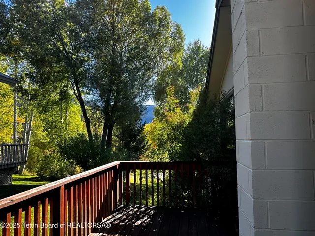 $1,795,000 | 1610 J-W Drive, Jackson, WY 83001