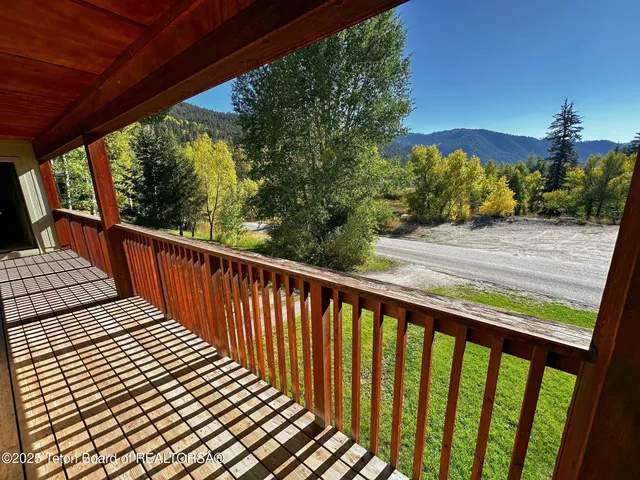 $1,795,000 | 1610 J-W Drive, Jackson, WY 83001