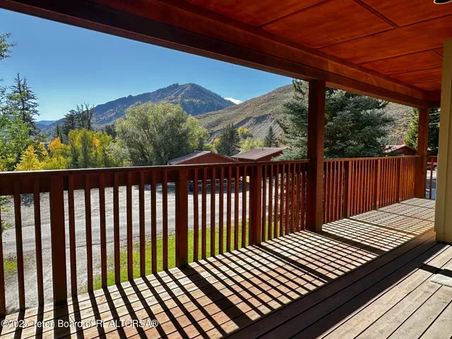 $1,795,000 | 1610 J-W Drive, Jackson, WY 83001