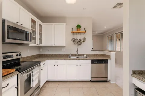 $995,000 | 3825 Elijah Court, Unit 332, San Diego, CA 92130