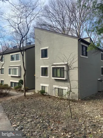 $2,350 | 11723 Karbon Hill Court, Unit T3, Reston, VA 20191