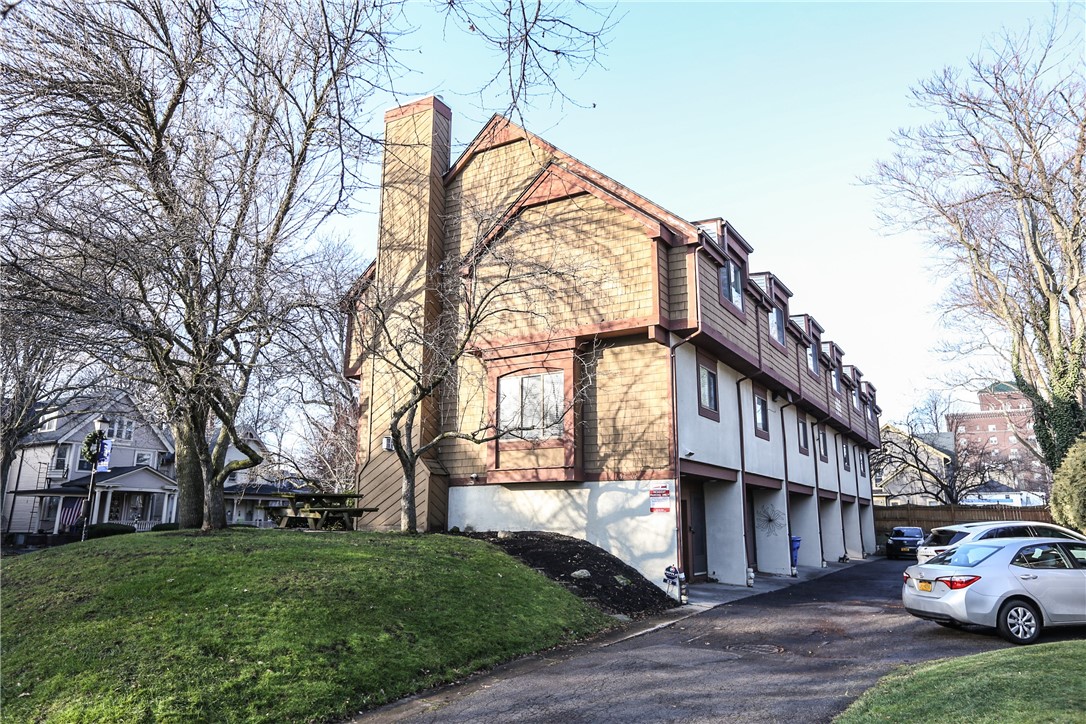 52 Vick Park B Rochester, NY 14607 - Photo 2 of 31