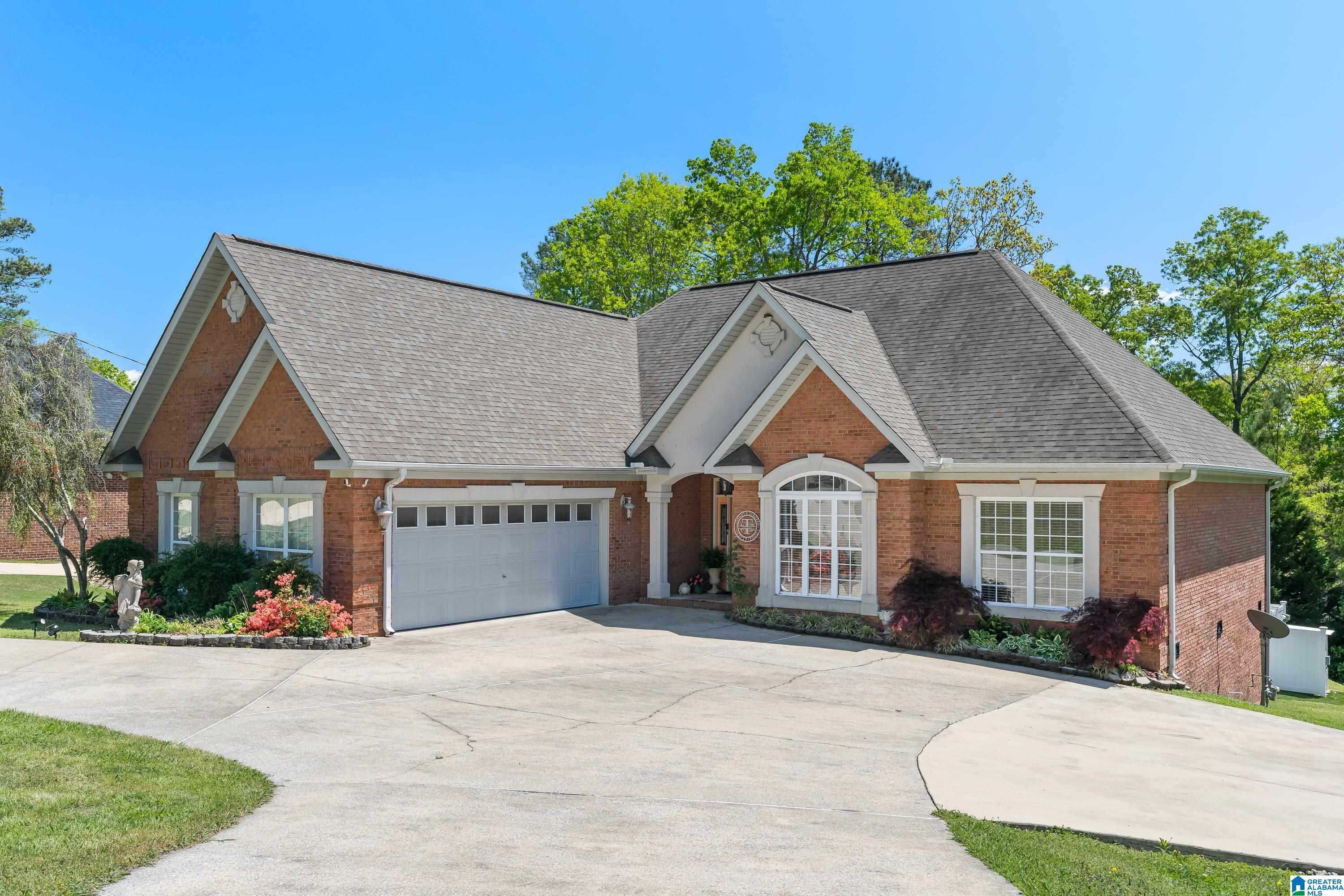 6017 Chula Vista Road Gadsden, AL 35907 - Photo 1 of 37