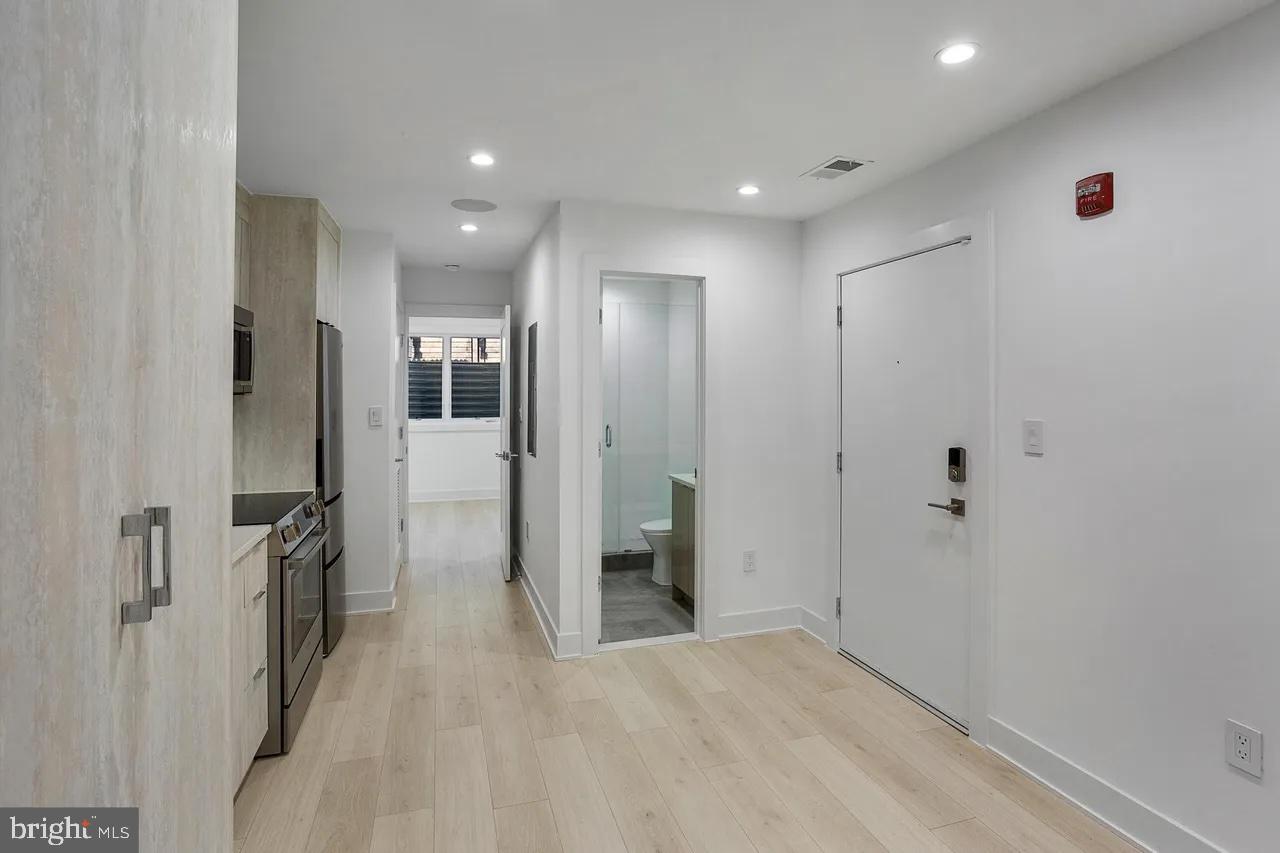 4 R Street Northwest, Unit 4 Washington, DC 20001 - Photo 14 of 38