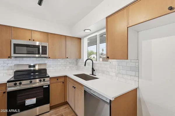 $320,000 | 3640 North 86th Lane, Phoenix, AZ 85037