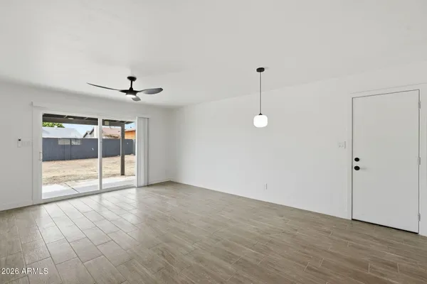 $320,000 | 3640 North 86th Lane, Phoenix, AZ 85037