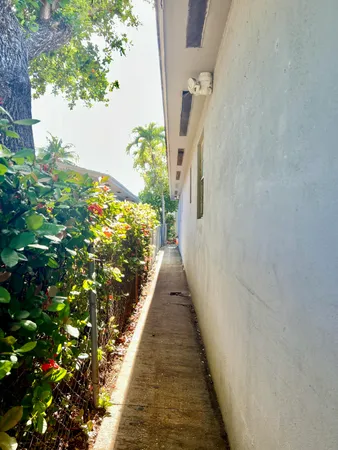 $1,295 | 419 South J Street, Unit C, Lake Worth Beach, FL 33460