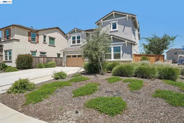 $799,000 | 4013 Mirecourt Circle, Rancho Cordova, CA 95742