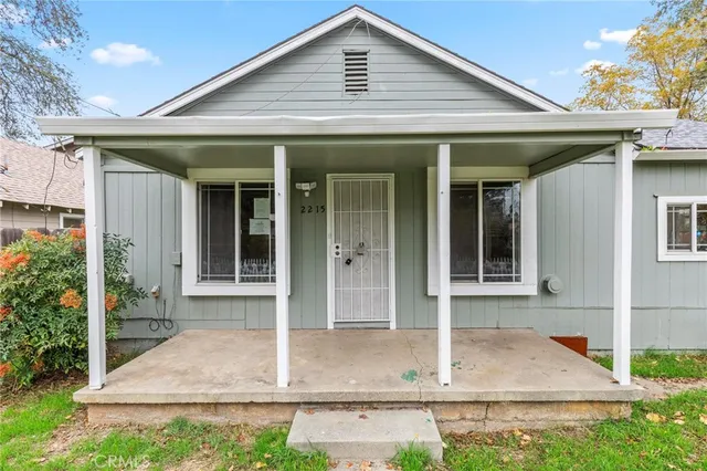 front view of house with a yard