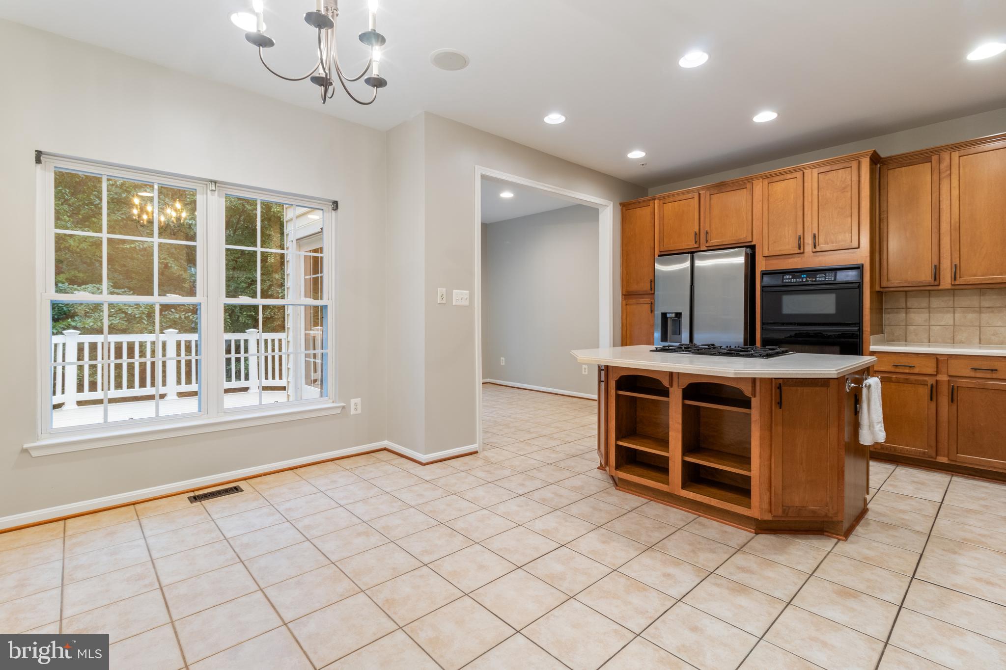 2386 Jostaberry Way Odenton, MD 21113 - Photo 4 of 36 Kitchen