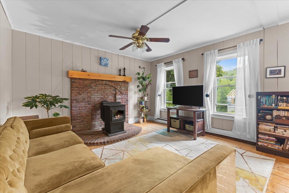 3787 Vermont Rte 100 Duxbury, VT 05676 - Photo 4 of 34 Gallery Image 4