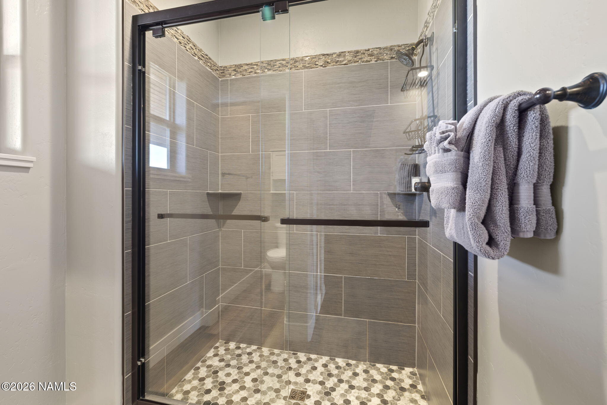 156 Trilogy Drive Williams, AZ 86046 - Photo 15 of 37 Primary walk in shower