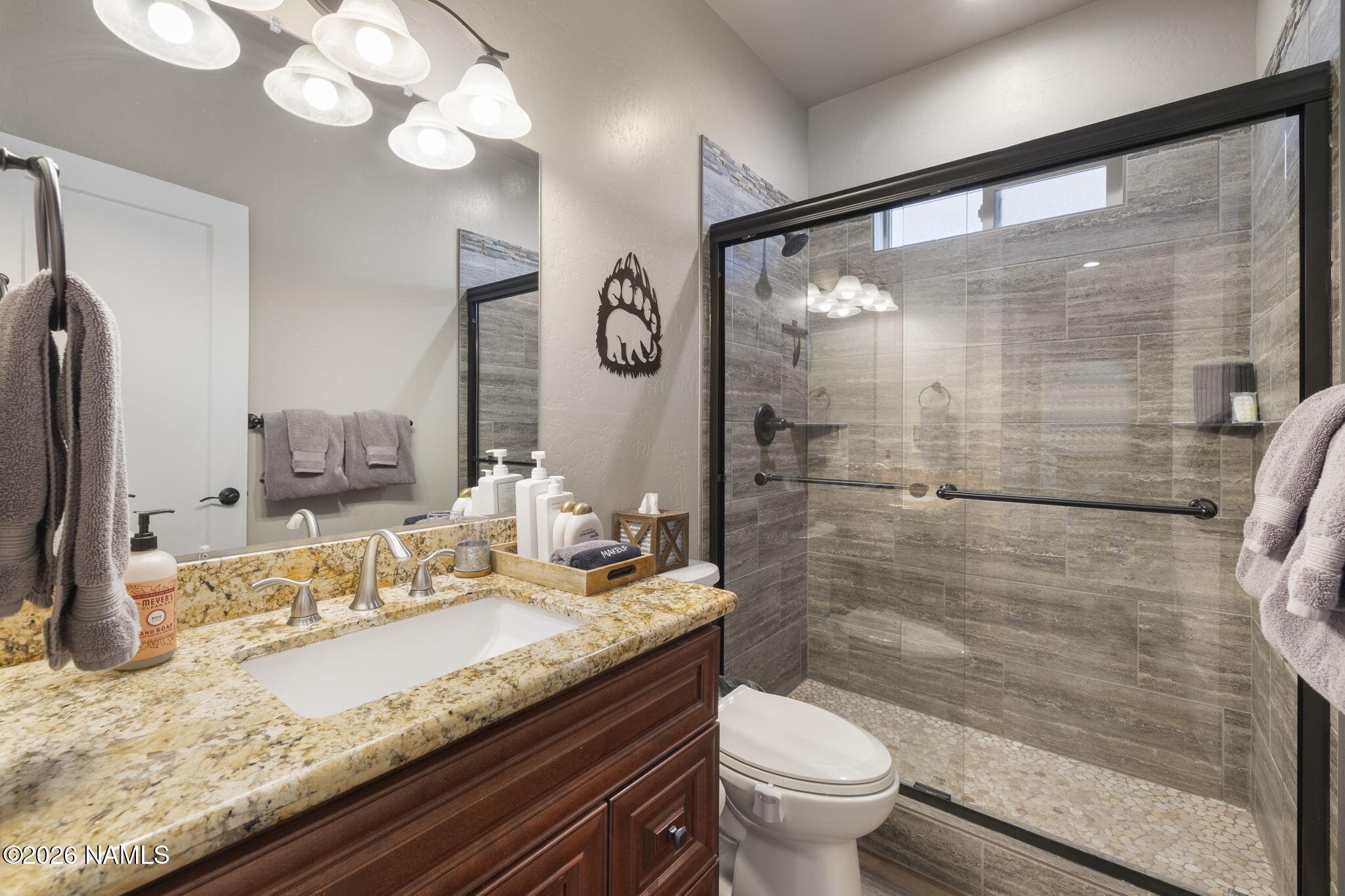156 Trilogy Drive Williams, AZ 86046 - Photo 19 of 37 Guest bathroom