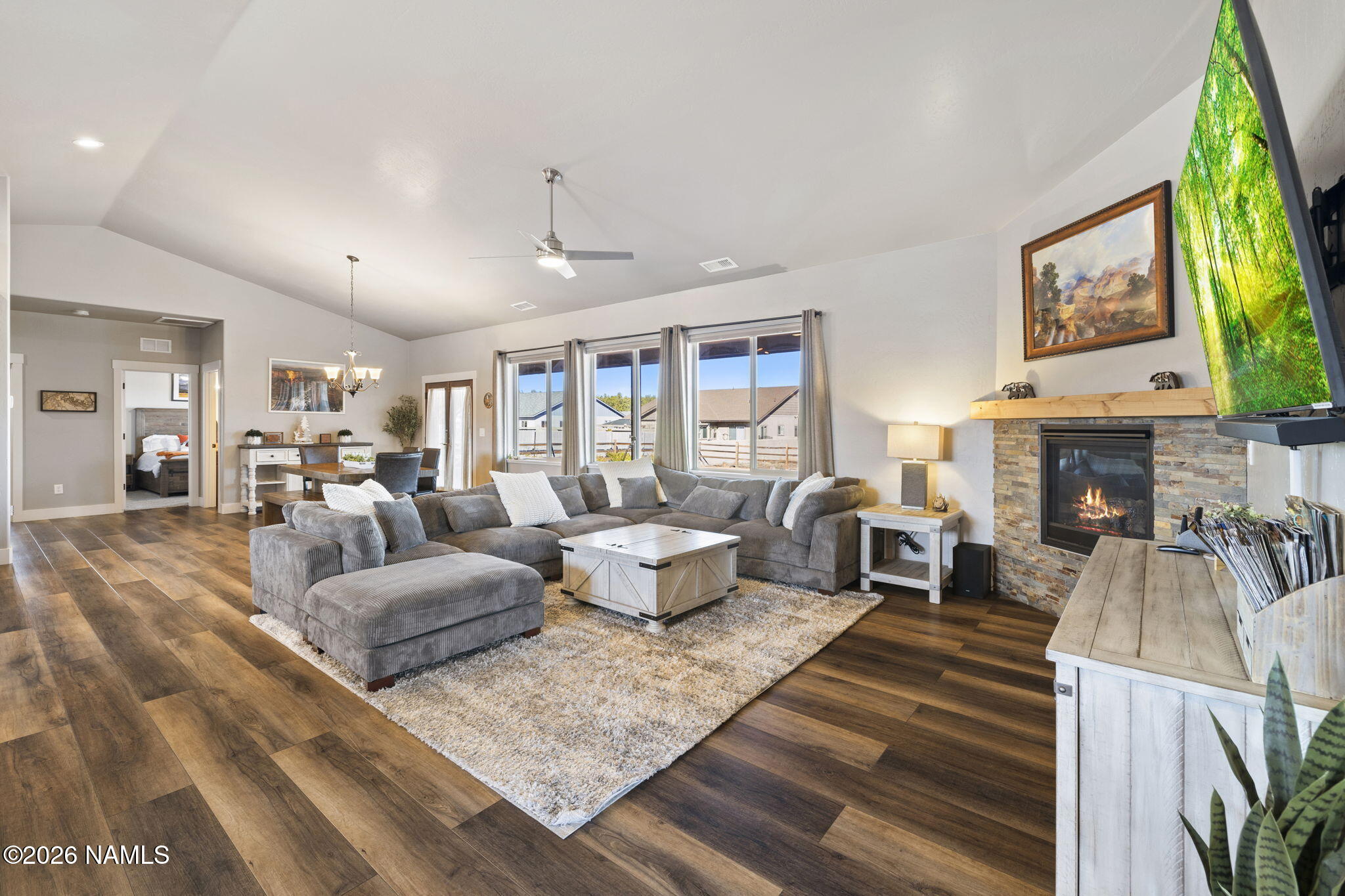 156 Trilogy Drive Williams, AZ 86046 - Photo 4 of 37 Living Room