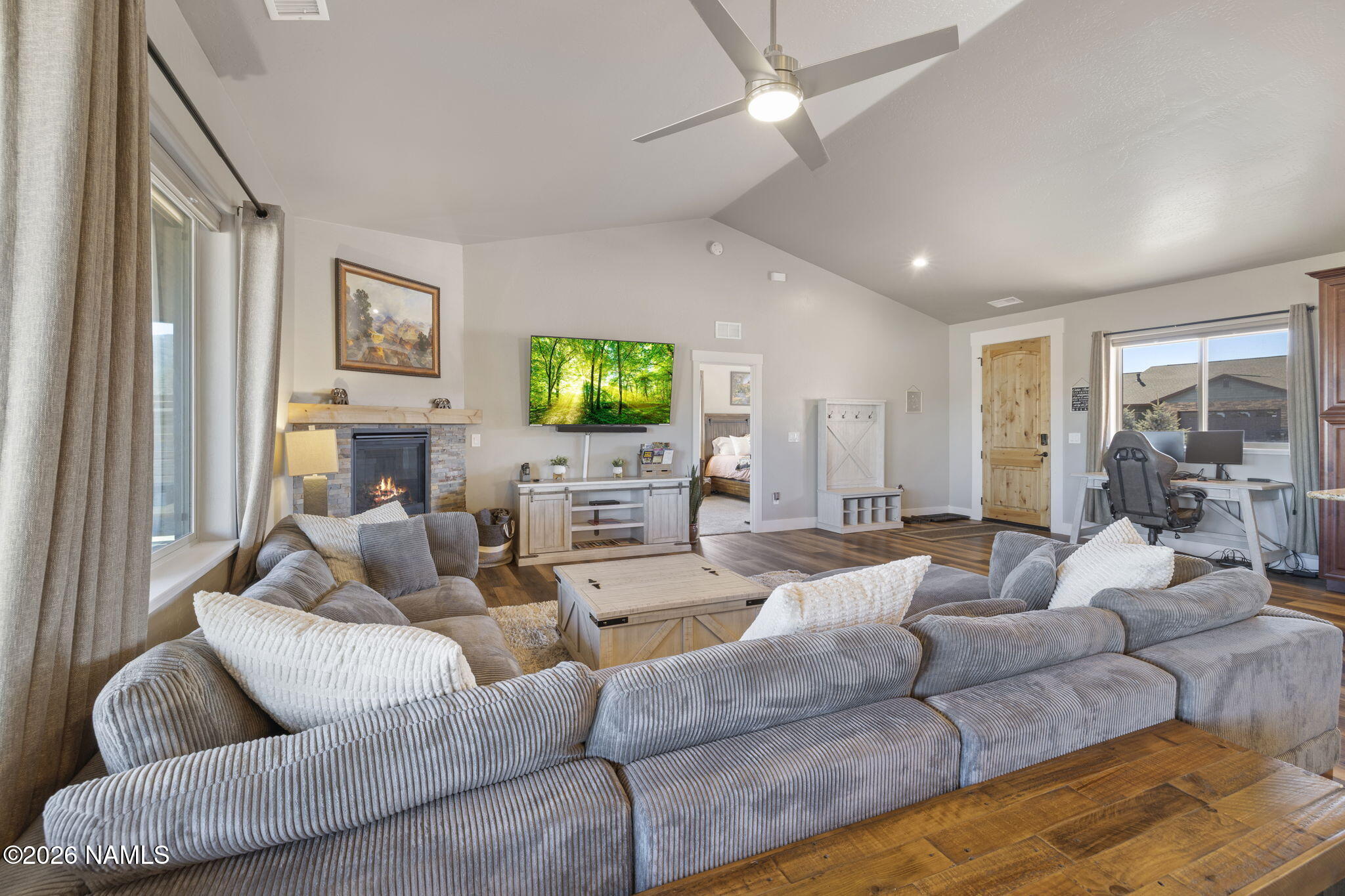 156 Trilogy Drive Williams, AZ 86046 - Photo 5 of 37 Living Room