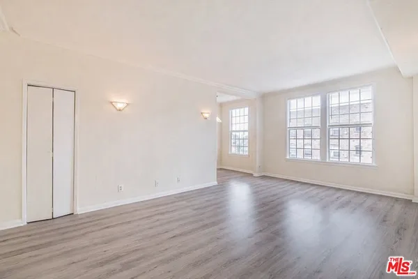 $1,899 | 5640 Franklin Avenue, Unit 200, Los Angeles, CA 90028