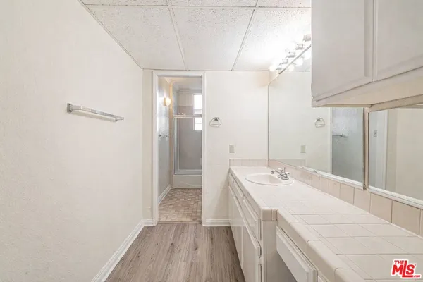 $1,899 | 5640 Franklin Avenue, Unit 200, Los Angeles, CA 90028