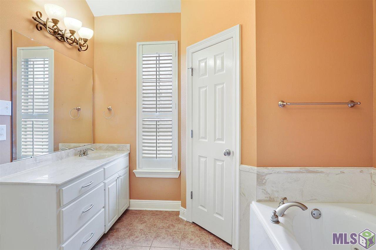 10224 Springridge Avenue Baton Rouge, LA 70810 - Photo 10 of 16 Gallery Image 10