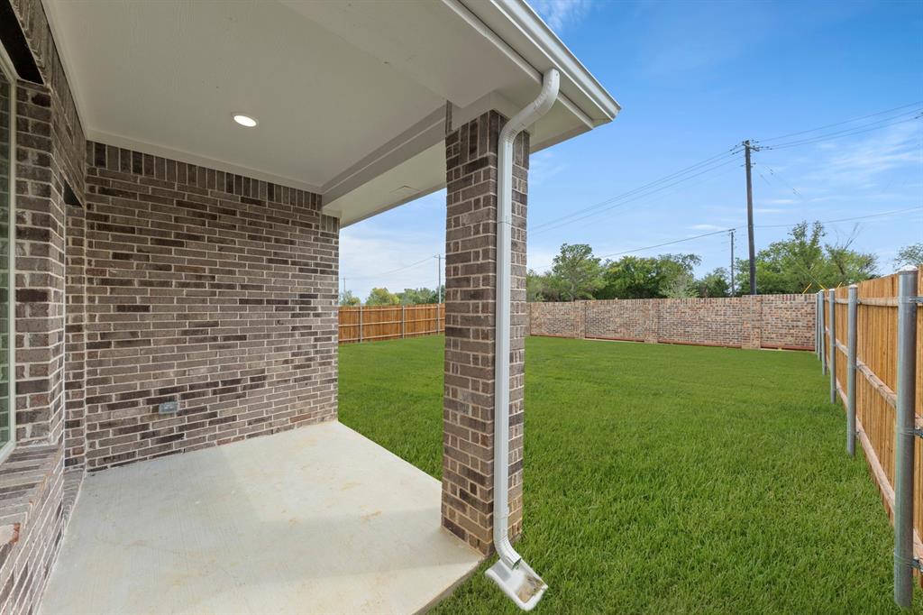 1109 Rushing Court Aubrey, TX 76227 - Photo 25 of 32 25. 1109 Rushing - Patio