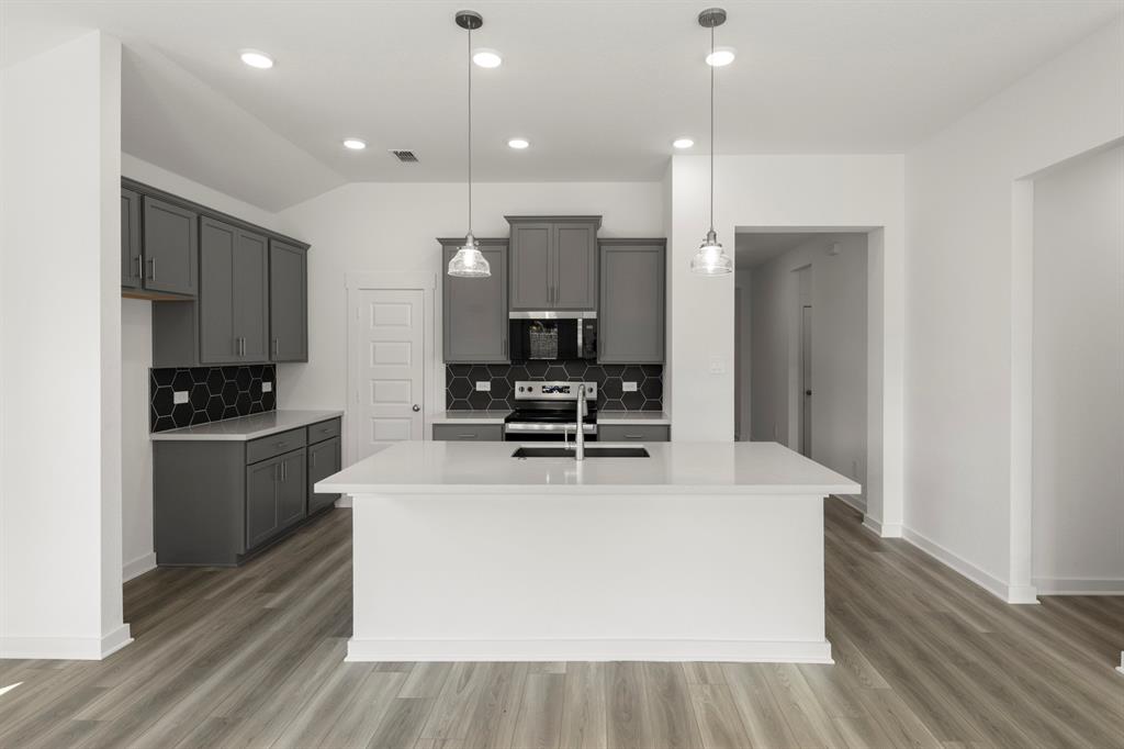 1109 Rushing Court Aubrey, TX 76227 - Photo 4 of 32 08. 1109 Rushing - Kitchen