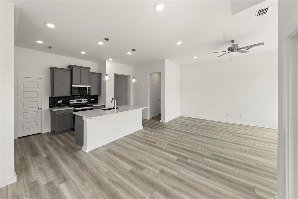 1109 Rushing Court Aubrey, TX 76227 - Photo 10 of 32 14. 1109 Rushing - Dining (3)