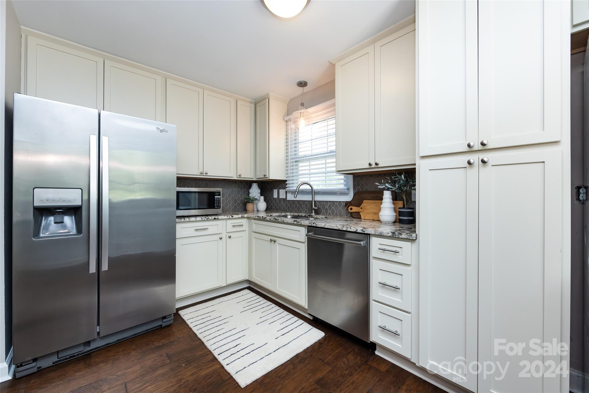 725 Rome Court Charlotte, NC 28209 - Photo 14 of 34 Gallery Image 14
