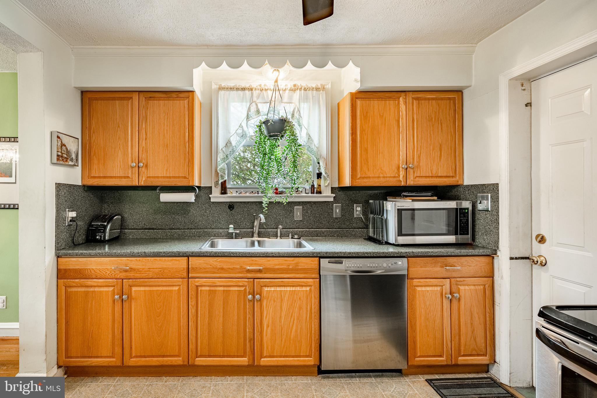 1107 North Providence Road Media, PA 19063 - Photo 10 of 39 Gallery Image 10