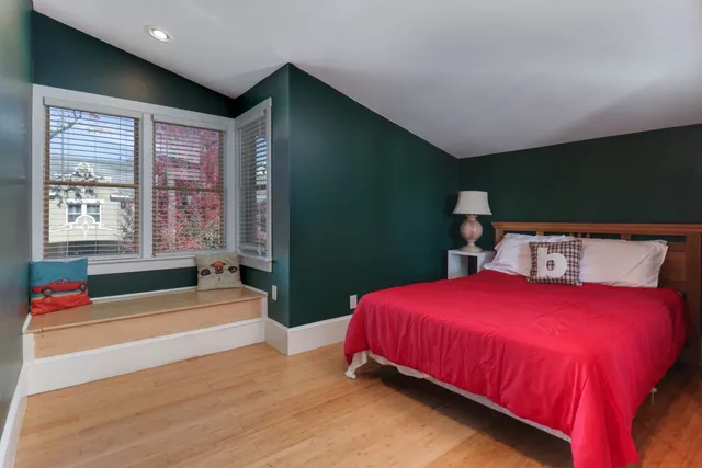 $239,900 | 601 East Grove Street, Bloomington, IL 61701