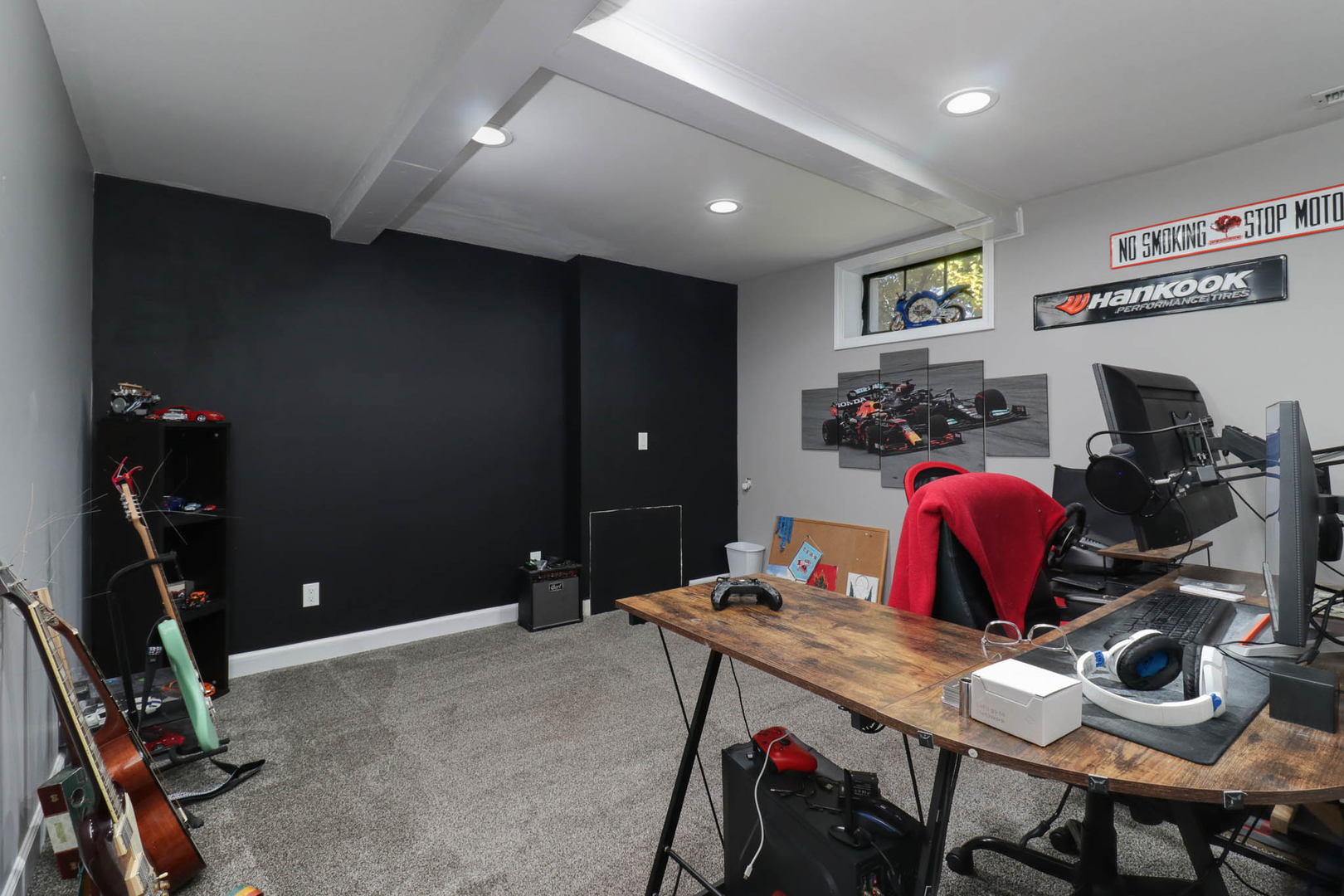 601 East Grove Street Bloomington, IL 61701 - Photo 34 of 42 a view of a workspace with furniture