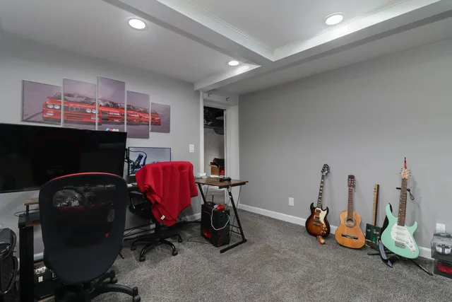 $239,900 | 601 East Grove Street, Bloomington, IL 61701