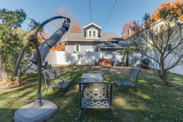 $239,900 | 601 East Grove Street, Bloomington, IL 61701