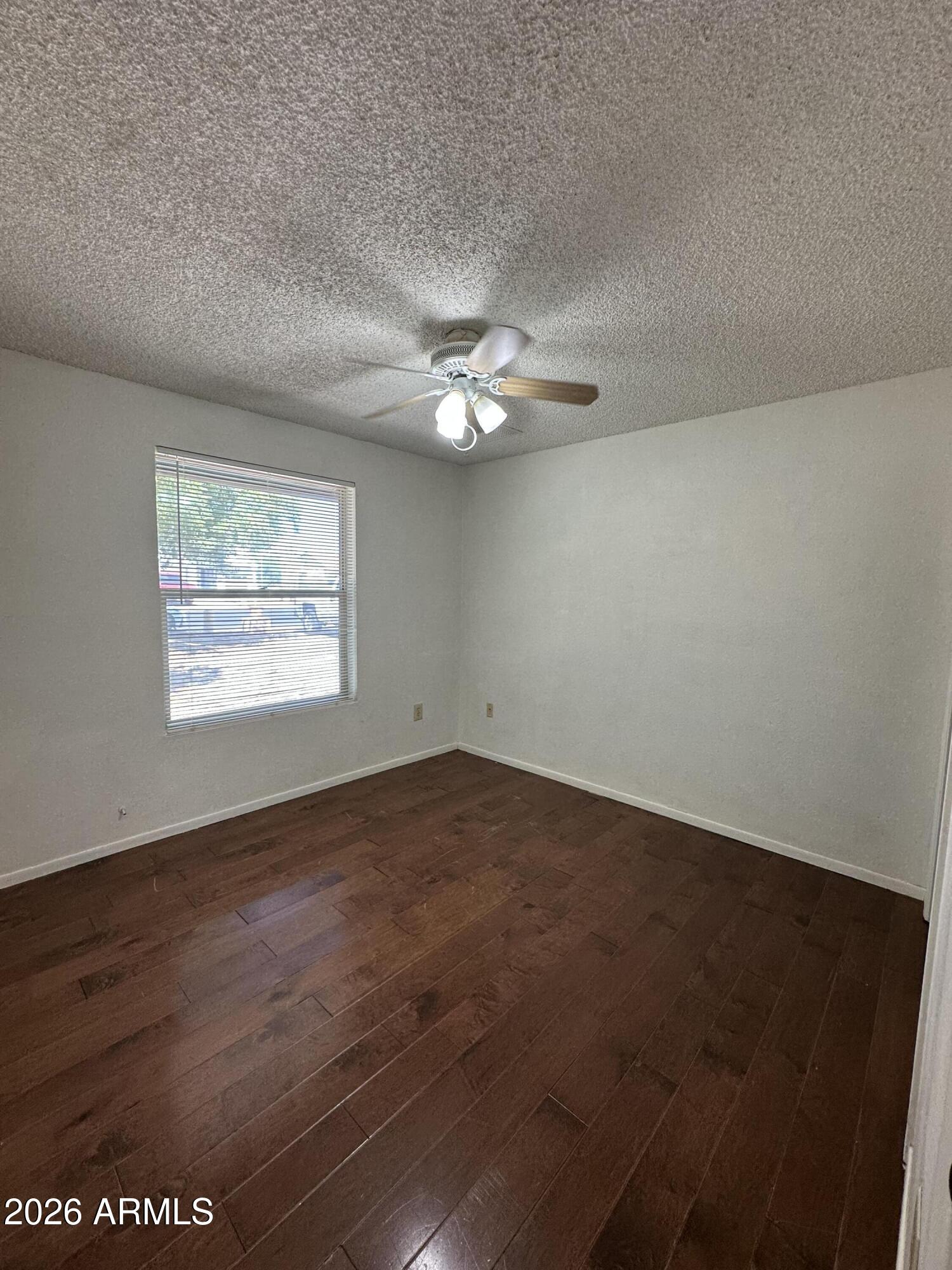 5653 West Hatcher Road Glendale, AZ 85302 - Photo 10 of 18 IMG_2638