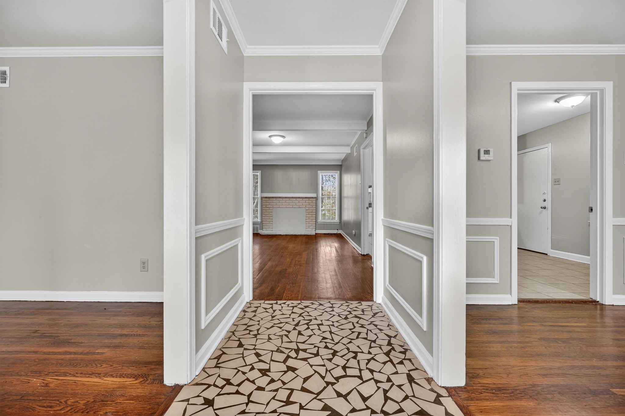 2879 Bannockburn Road Memphis, TN 38128 - Photo 3 of 25 Gallery Image 3