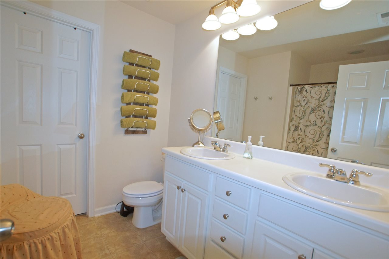 7140 Racine Way Raleigh, NC 27615 - Photo 21 of 29 Master Bathroom