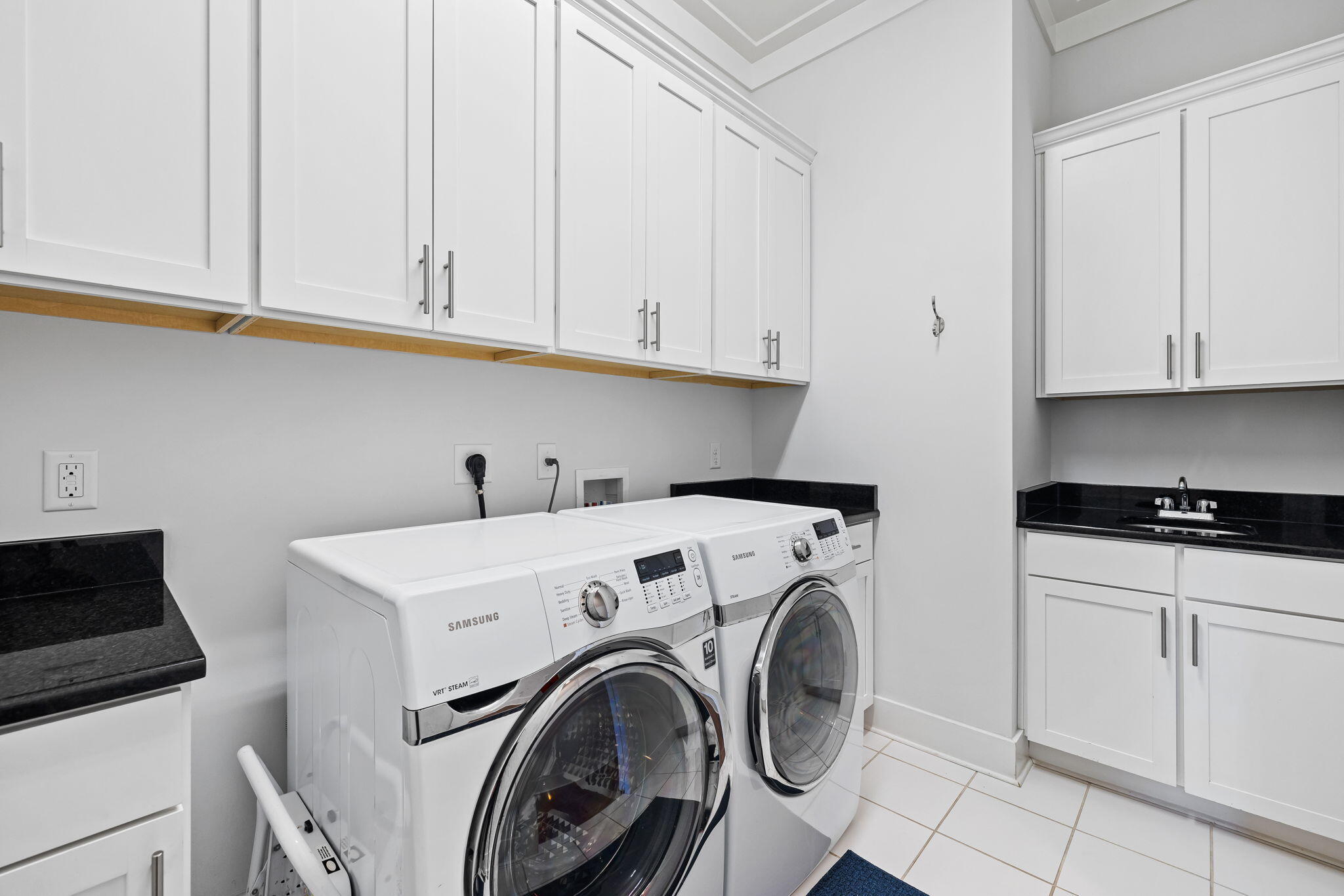 27 Matt's Way Santa Rosa Beach, FL 32459 - Photo 34 of 67 a utility room with dryer and washer