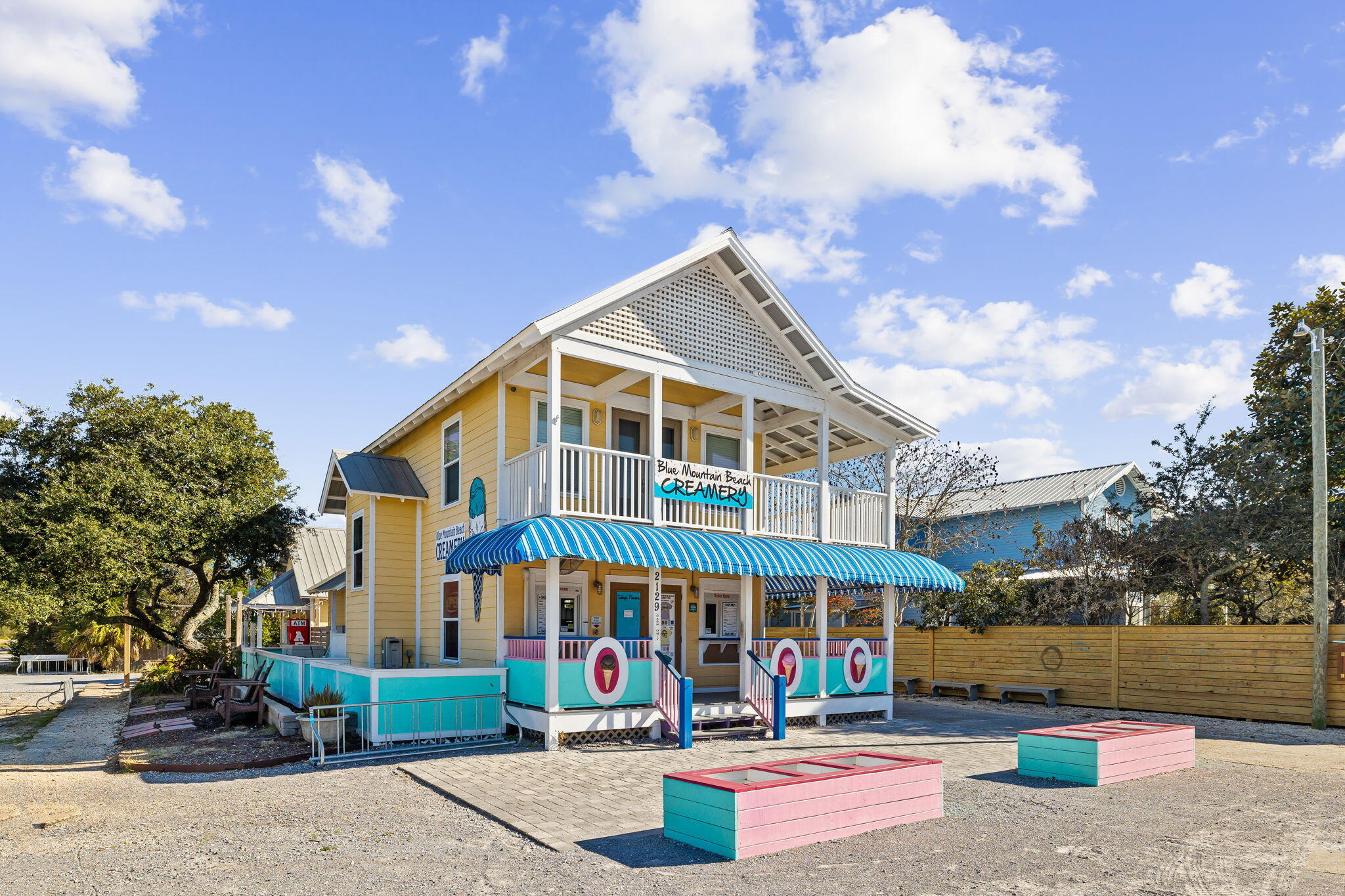 27 Matt's Way Santa Rosa Beach, FL 32459 - Photo 58 of 67 a front view of a building with street view