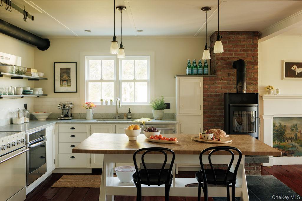 71 Starbarrack Road Red Hook, NY 12571 - Photo 7 of 33