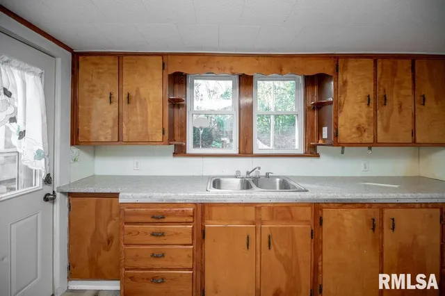 $45,000 | 476 Baxter Court, Canton, IL 61520