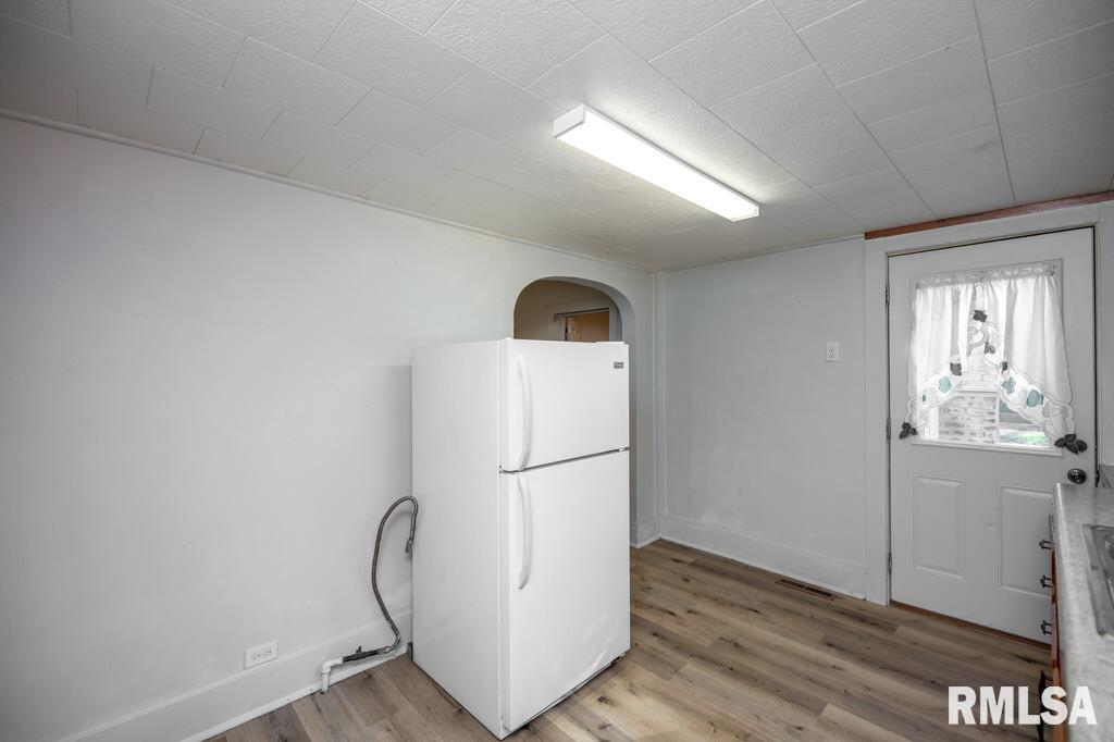 476 Baxter Court Canton, IL 61520 - Photo 8 of 26