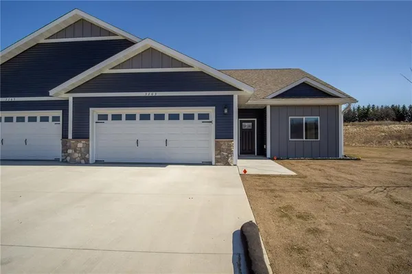 $299,900 | 3357 Iris Drive, Eau Claire, WI 54703
