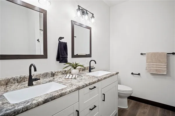 $299,900 | 3357 Iris Drive, Eau Claire, WI 54703