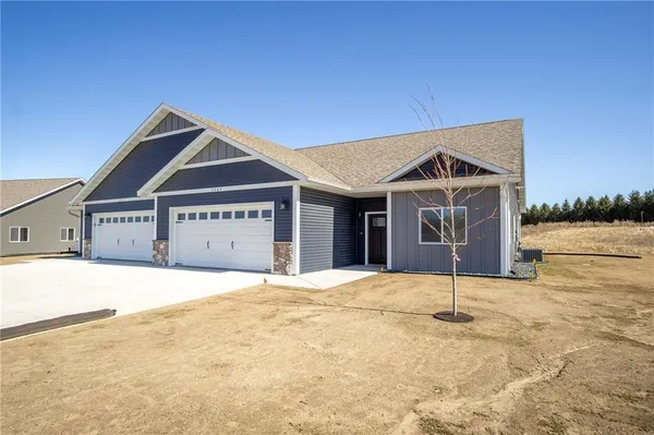 $299,900 | 3357 Iris Drive, Eau Claire, WI 54703