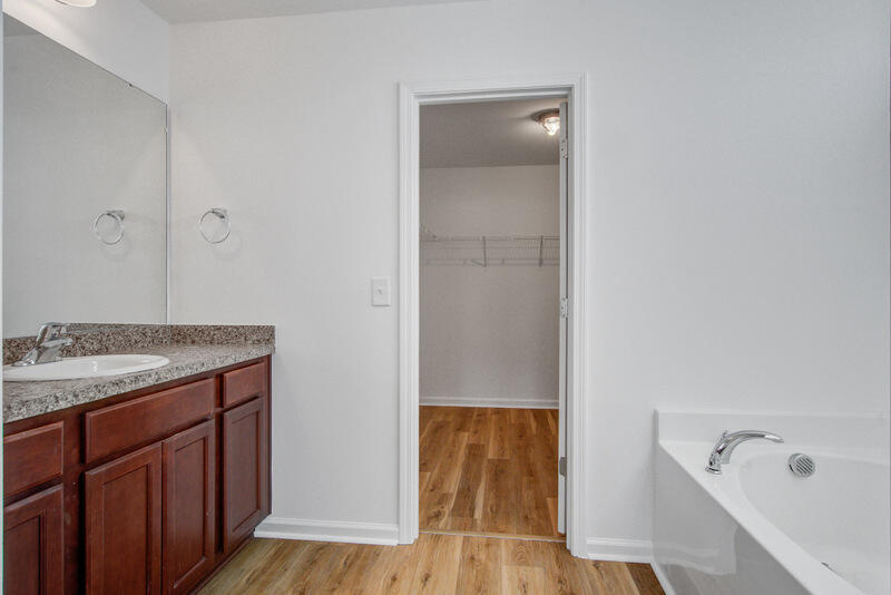 167 Brittondale Road Summerville, SC 29485 - Photo 14 of 19 167 (27)