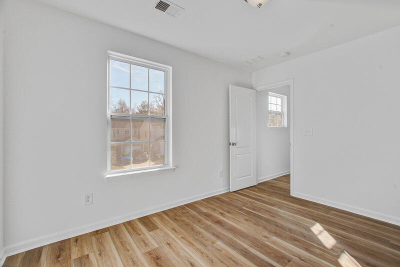 167 Brittondale Road Summerville, SC 29485 - Photo 9 of 19 167 (17)