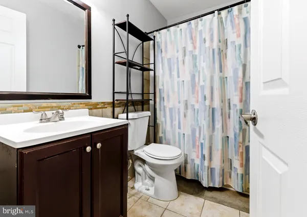 $3,475 | 576 Washington Street, Camden, NJ 08103