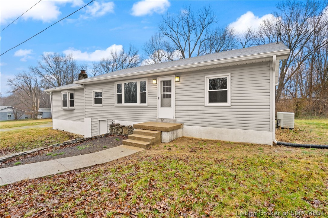 436 St Joe Road East Sellersburg, IN 47172 - Photo 4 of 44