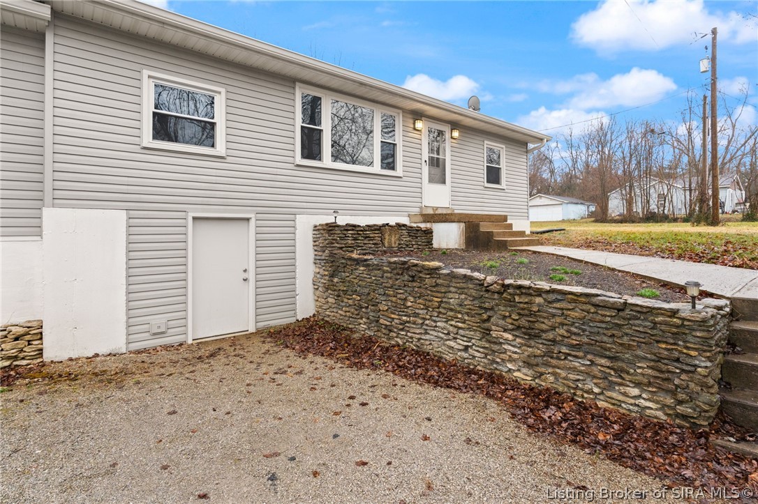 436 St Joe Road East Sellersburg, IN 47172 - Photo 7 of 44
