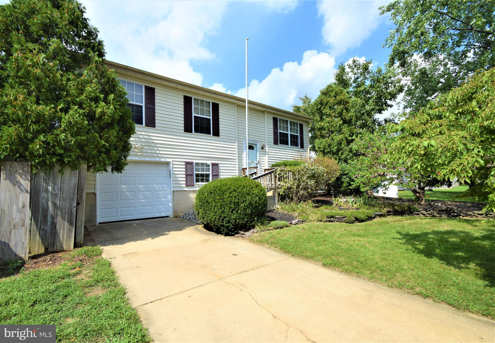 42 Hunting Ridge Road Newark, DE 19702 - Photo 1 of 23 Gallery Image 1
