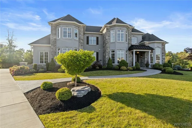 $2,600,000 | 5558 Herons Glen, Clarence, NY 14031